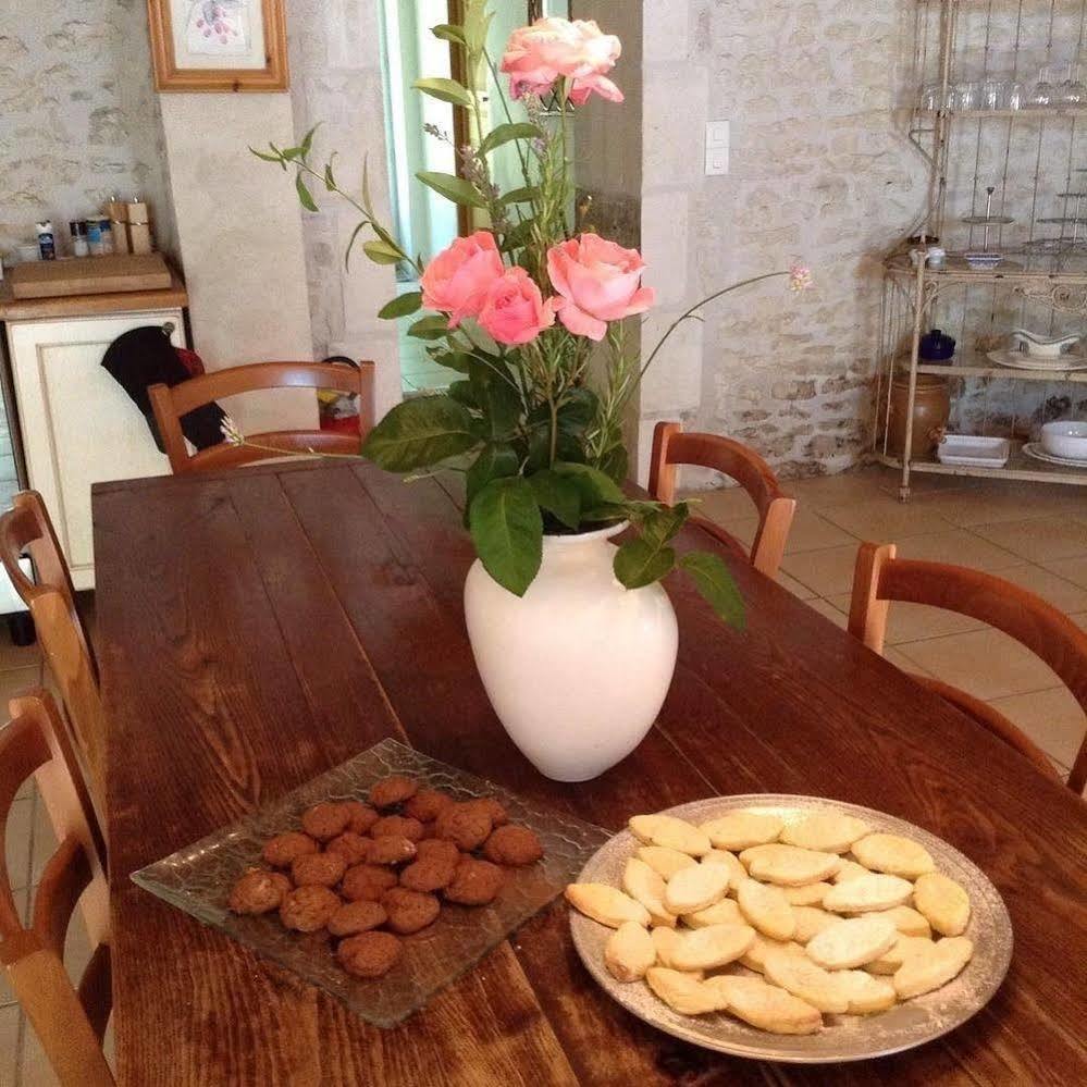 Gite Du Calme 3 Star Bed & Breakfast Cognac Chérac Exteriör bild