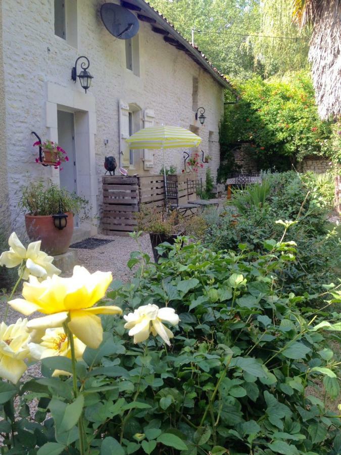 Gite Du Calme 3 Star Bed & Breakfast Cognac Chérac Exteriör bild